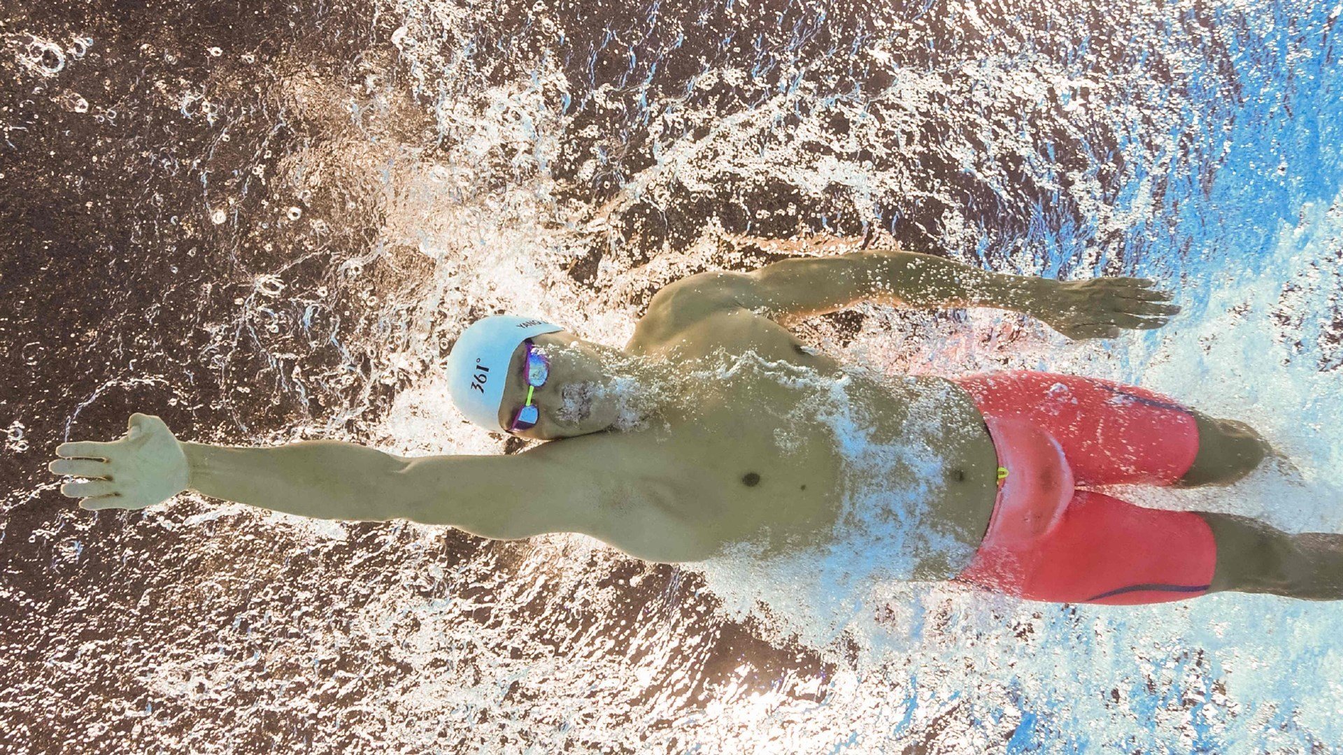 拜仁踢得像机器,一点不留情面,拜仁的足球