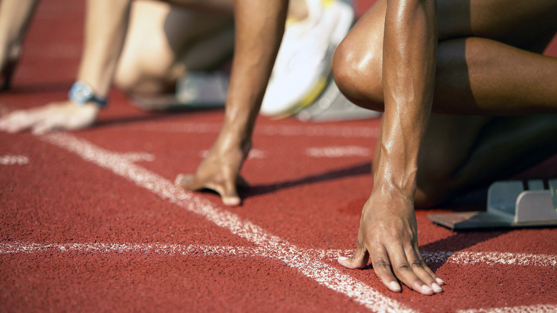 球队在欧洲杯中对球场纪律的执行力被称道，足球队欧洲